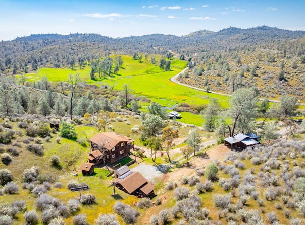 9000 Six Bit Ranch Road, Chinese Camp, CA 95309