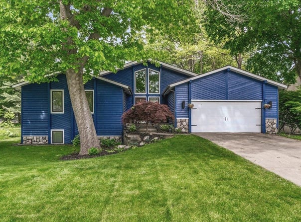 6767 Knollview Drive, Hudsonville, MI 49426