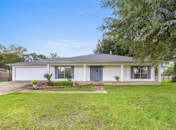 22 Mulberry Road, Sulphur, LA 70663