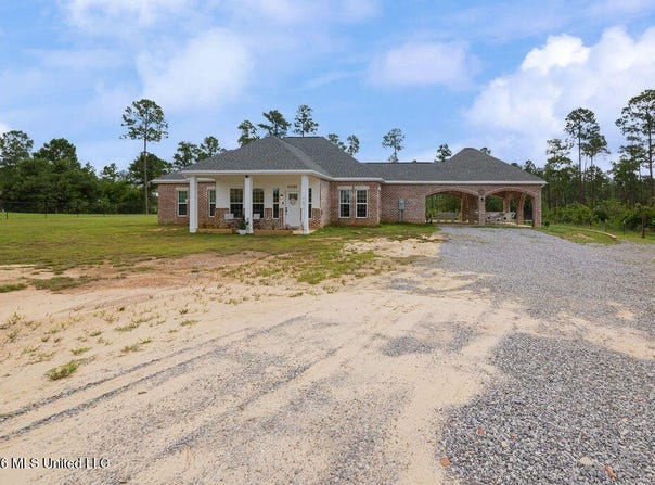 22190 Road 357, Kiln, MS 39556