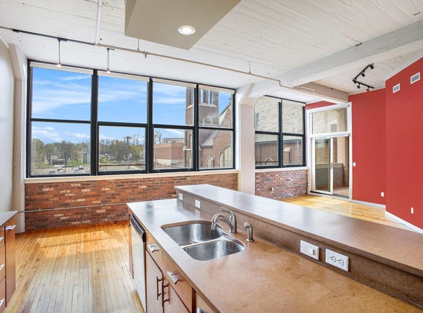109 W Washington Avenue, Jackson, MI 49201