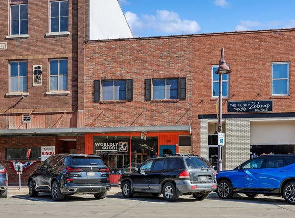 223 Main Street, Ames, IA 50010