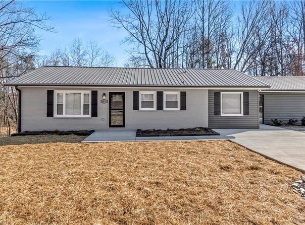 4075 E NC Highway 268, Pilot Mountain, NC 27041