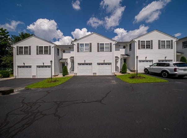 572 Smithfield Road, North Providence, RI 02904