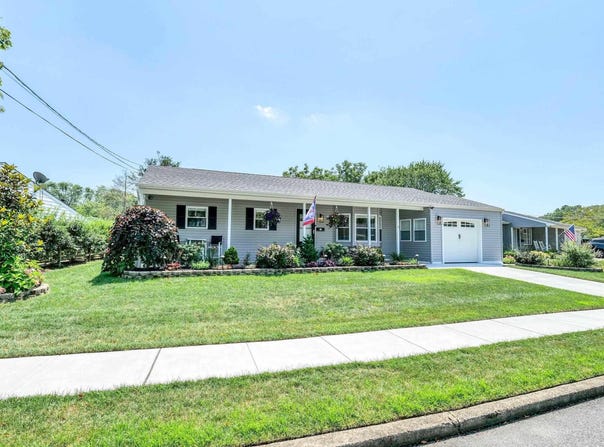 13 Gulph Mill Road, Somers Point, NJ 08244