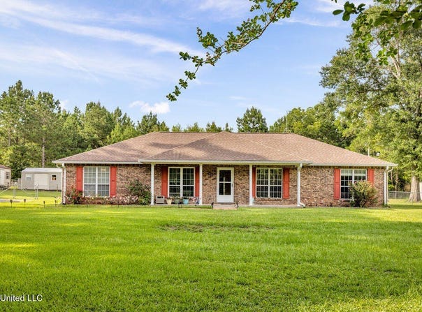 163 E Inda Road, Perkinston, MS 39573