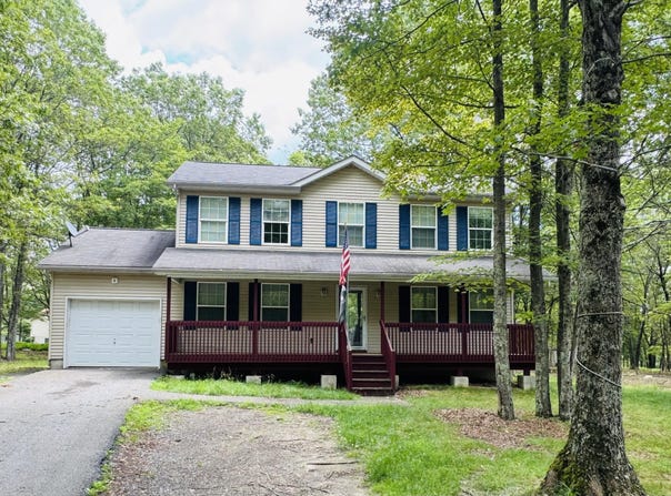 2149 Valley View Drive, Bushkill, PA 18324