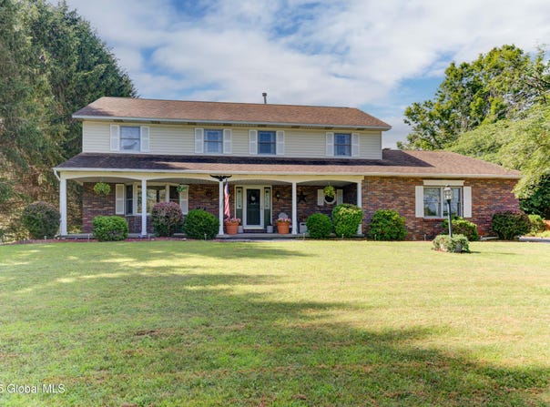 1a West Drive, Schodack, NY 12033