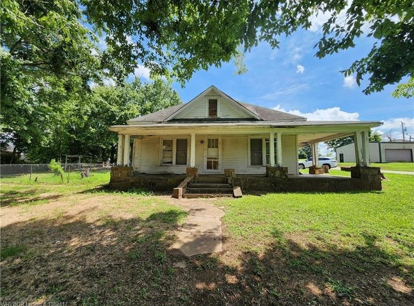 10 Wood ST, Charleston, AR 72933