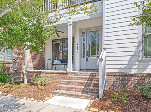 212 Traditions Drive, Lafayette, LA 70508