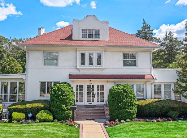 399 Ocean Avenue, Massapequa, NY 11758