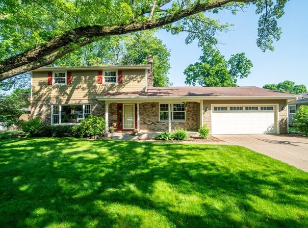 1320 Bradley Avenue, Eau Claire, WI 54701