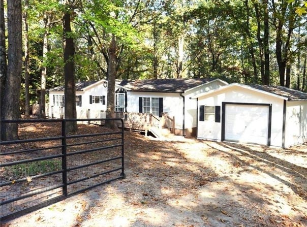 576 Nichols Road, Pendergrass, GA 30567