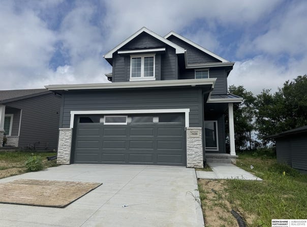 7606 N 116th Avenue, Omaha, NE 68142