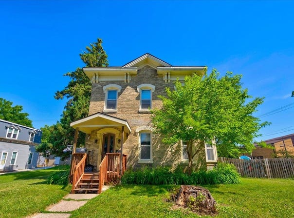 231 4th Street, Baraboo, WI 53913-1513