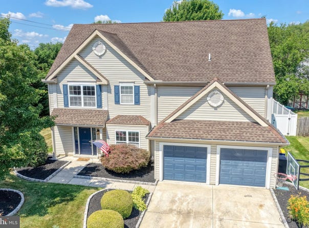 2 HEATHERFIELD Way, DOVER, DE 19904