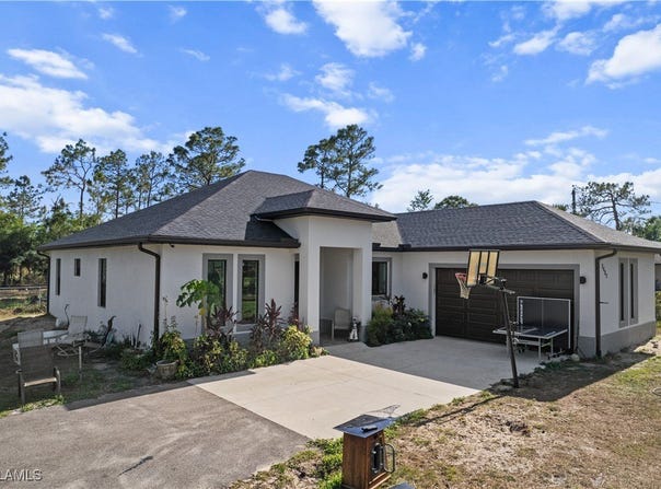 2682 4th Avenue SE, Naples, FL 34117