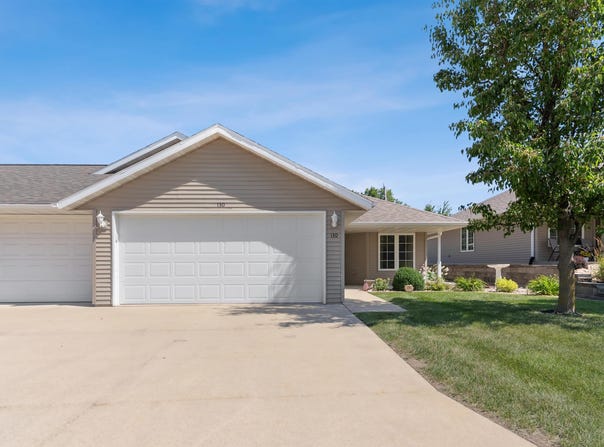 130 Presley Circle, Waterloo, IA 50701