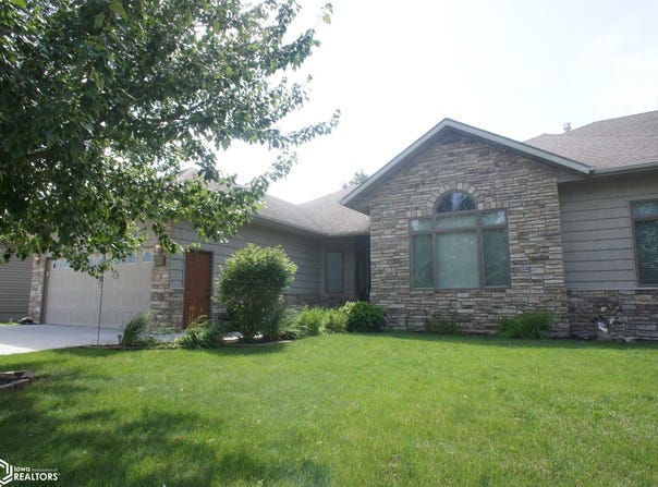 1909 Beach Street, Webster City, IA 50595