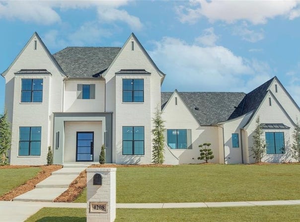 4208 Mahogany Hills Drive, Moore, OK 73160