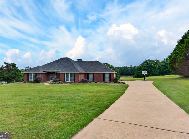 113 Prestwick Drive, Lagrange, GA 30241