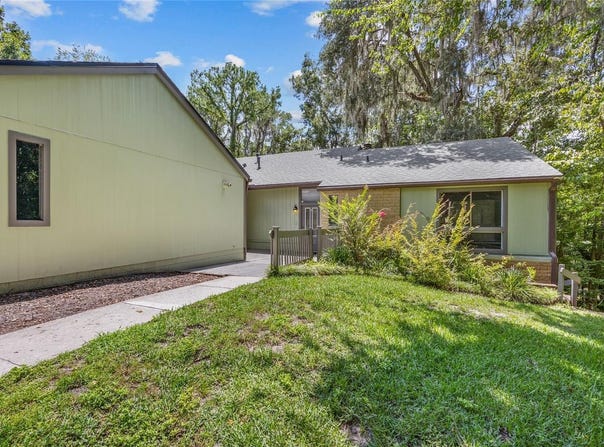 1633 NW 19TH CIRCLE, GAINESVILLE, FL 32605