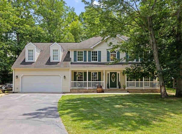 30 RUTHERFORD LN, STUARTS DRAFT, VA 24477