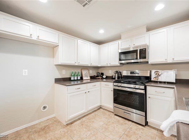 6868 Sky Pointe Drive, Las Vegas, NV 89131