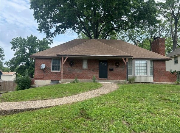 10008 E 83rd Street, Raytown, MO 64138