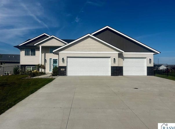 14 Kodiak Court, North Mankato, MN 56003