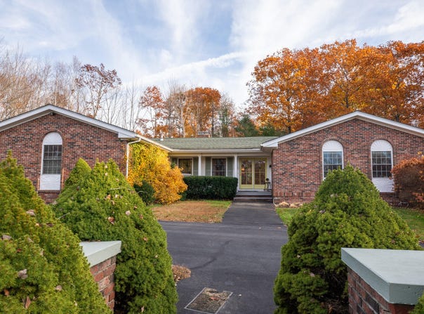 19 Jackson Drive, Veazie, ME 04401