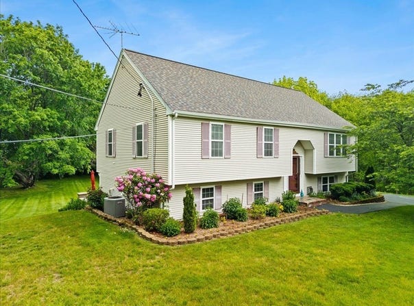 474 Crescent St, East Bridgewater, MA 02333