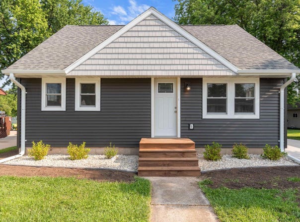 607 BRAGG Street, FOND DU LAC, WI 54935-3954
