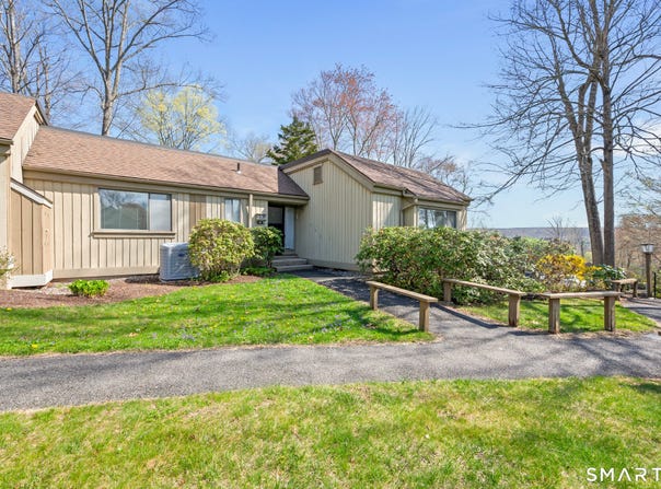 110 Heritage Village, Southbury, CT 06488