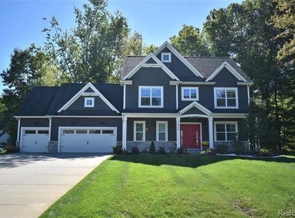 1014 Woods Edge Drive, Hartland Twp, MI 48353