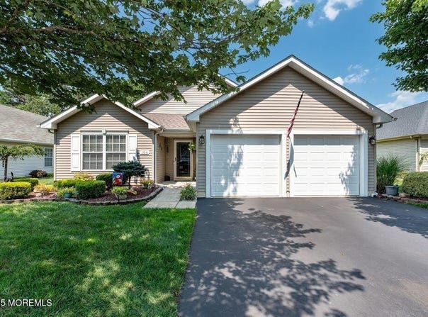 106 Clear Lake Road, Whiting, NJ 08759