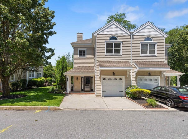 105 Garden Court, Linwood, NJ 08221