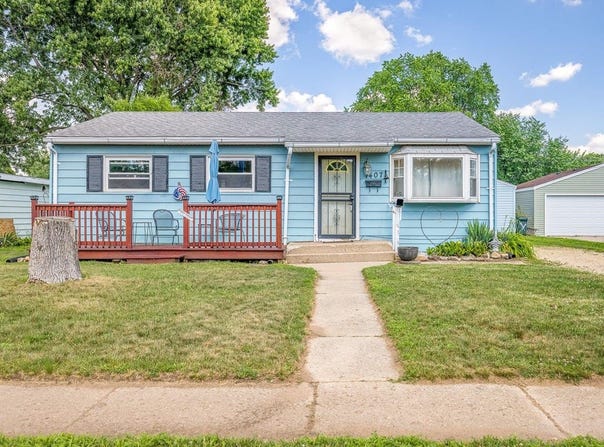 7407 Saturn, LOVES PARK, IL 61111