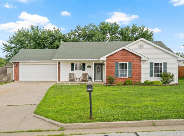 19406 Stacey CT, Boonville, MO 65233