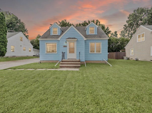 1203 W NORTHLAND Avenue, APPLETON, WI 54914