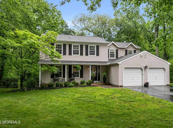 19 Stanley Lane, Middletown, NJ 07748