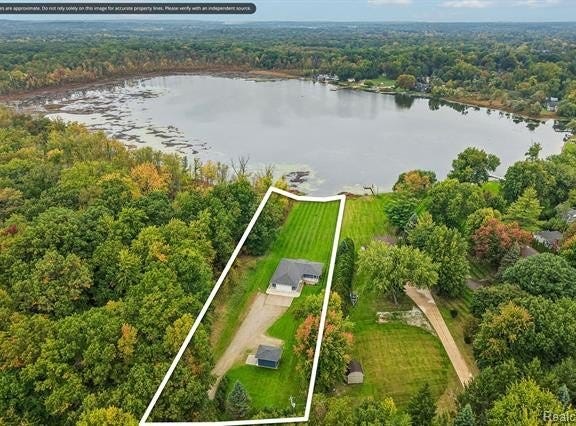 670 Driscoll Drive, Oakland Twp, MI 48363