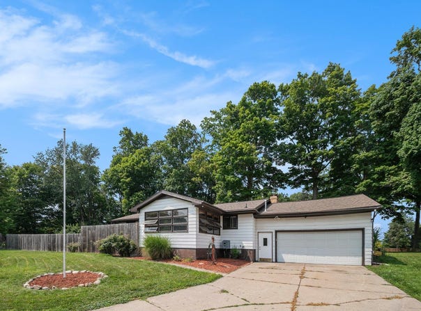 227 W Everettdale Avenue, Lansing, MI 48910