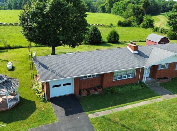 1829 Peck Pike Rd, Milton, KY 40045