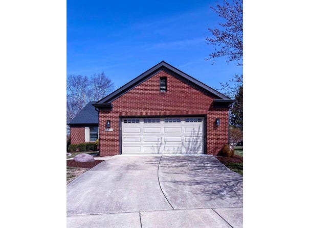 2902 Greystone Place, Champaign, IL 61822