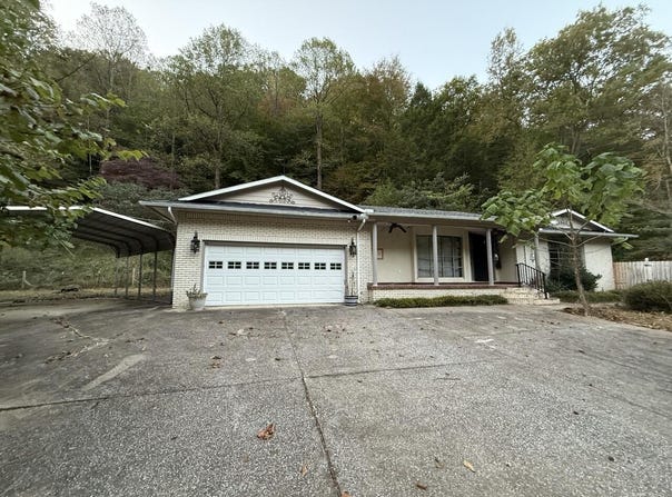 435 Simms Fork Road, Arjay, KY 40902