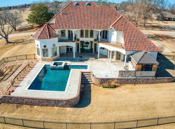 7 Country Club Road, Shawnee, OK 74801