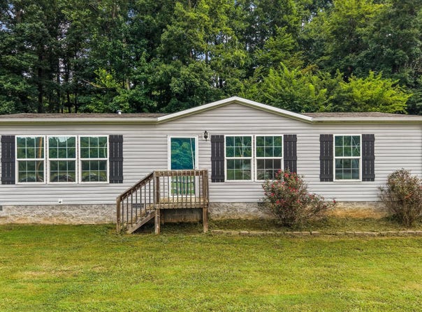 2236 Buttermilk Rd, Lenoir City, TN 37771