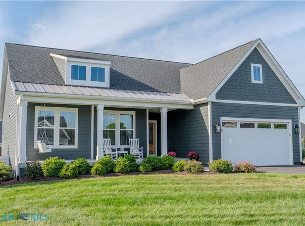 8 Mount Jean S, Irvington, VA 22480