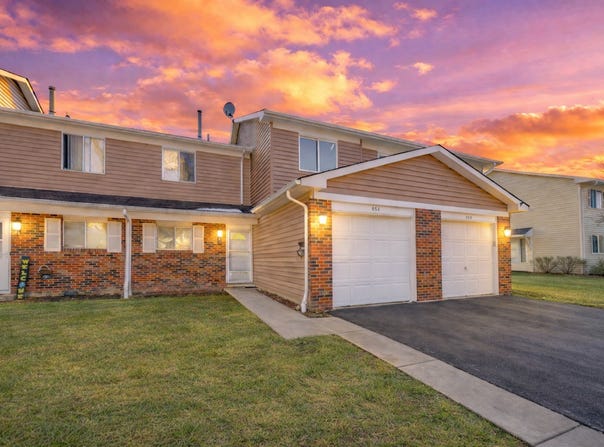 454 Esselen Court, Carol Stream, IL 60188